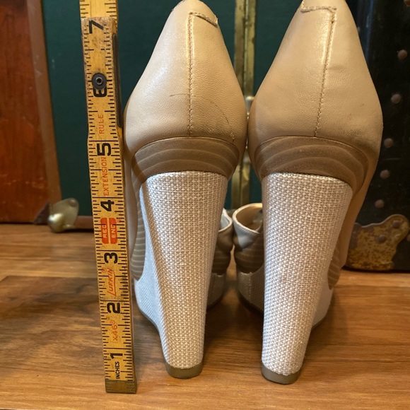 Jennifer Lopez Wedges - Picture 4 of 9